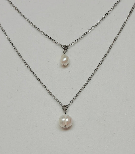 Double pearl necklace