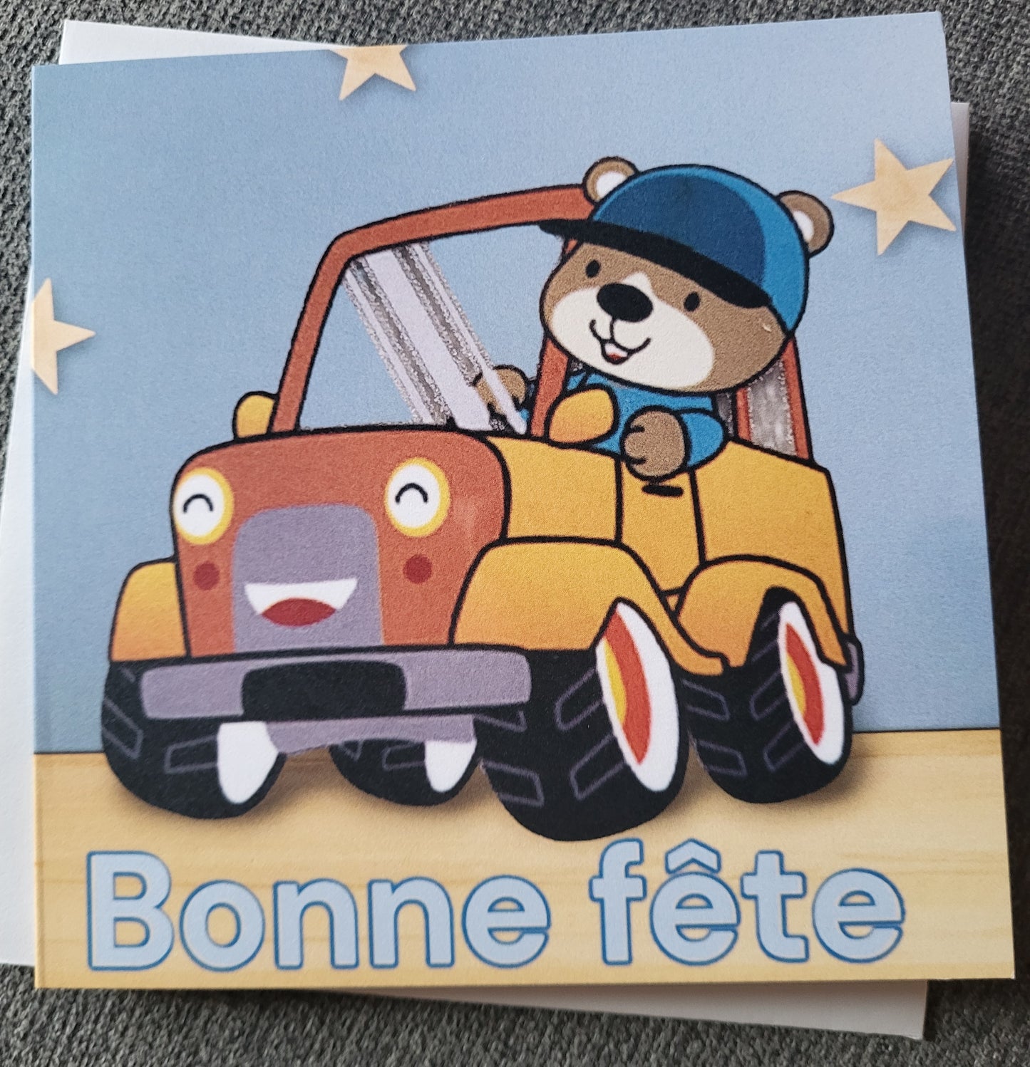 Ourson jeep en fête