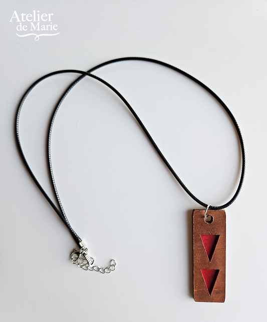 Collier en bois