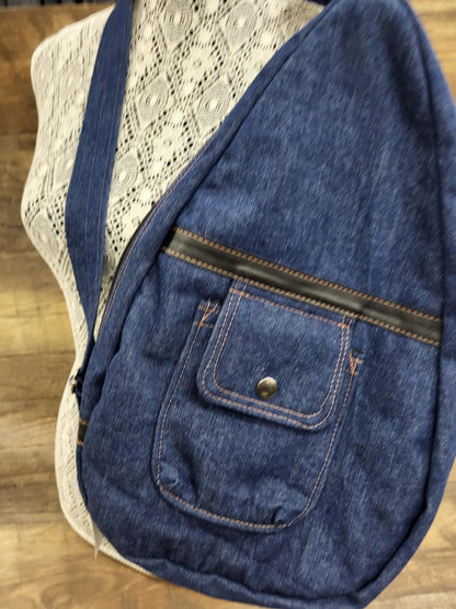 Large chest bag in jeans