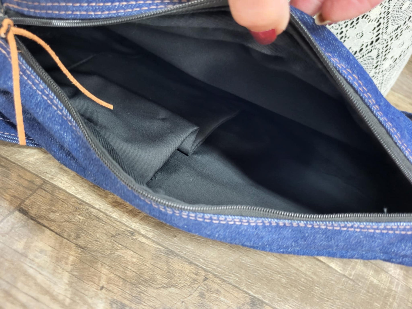 Large chest bag in jeans