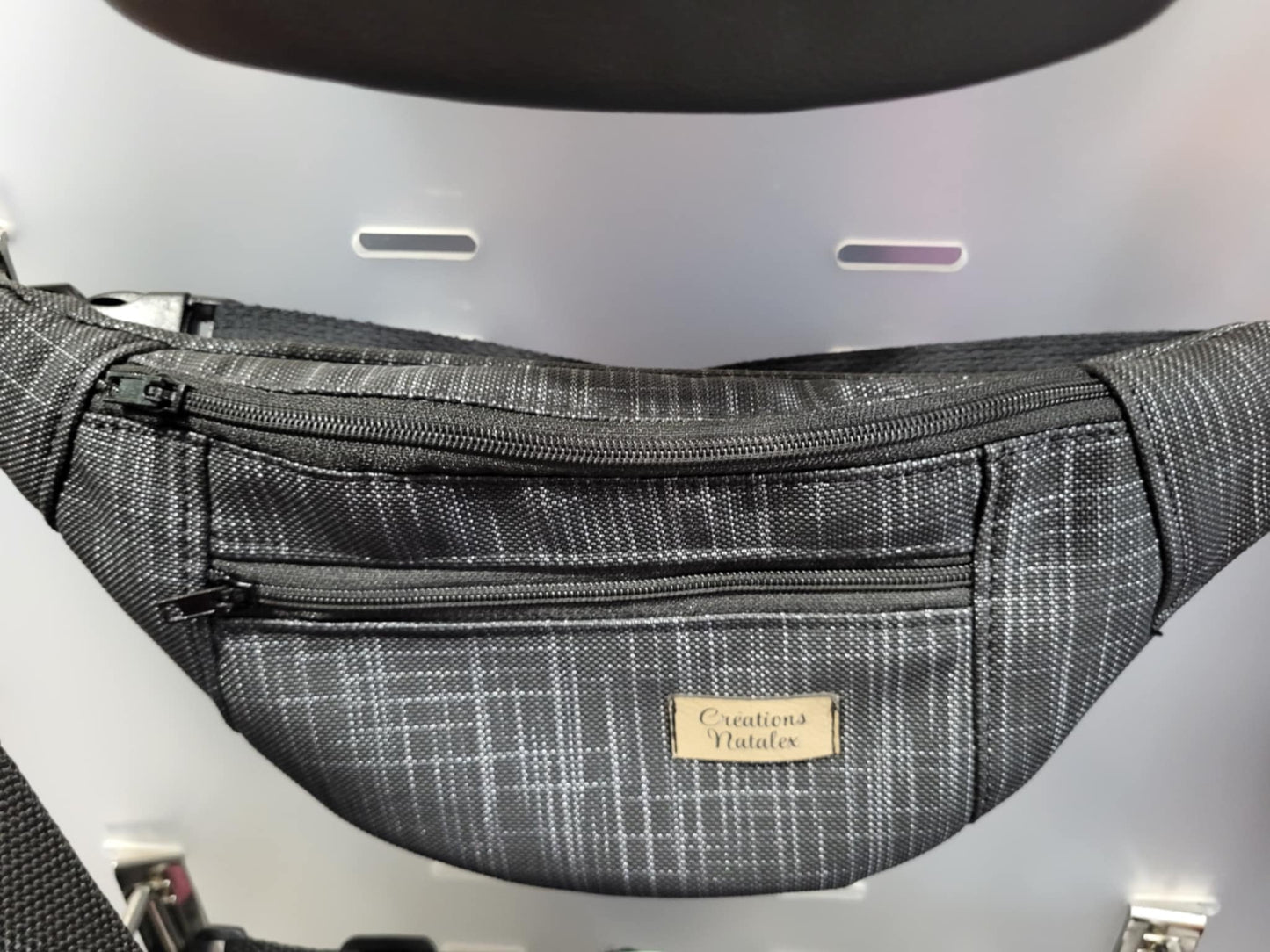 Fanny pack in linen-effect silver-tone black vinyl