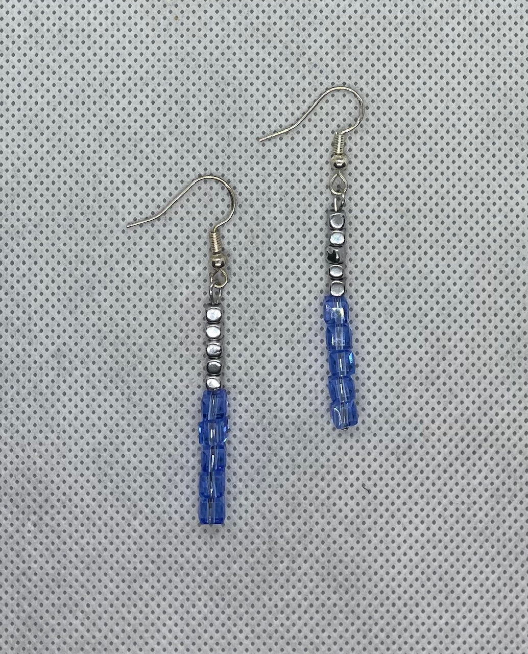 Boucles d'oreilles françaises bleu-argent 6 cm