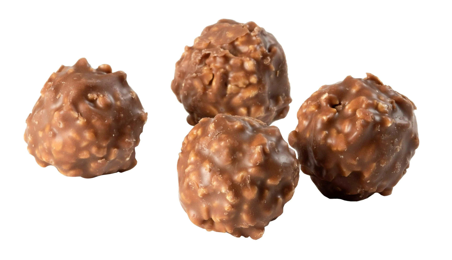 Les rochers pralinés sont des boules croquantes de chocolat garnies de praliné, offrant une combinaison irrésistible de saveurs riches et de textures croustillantes.