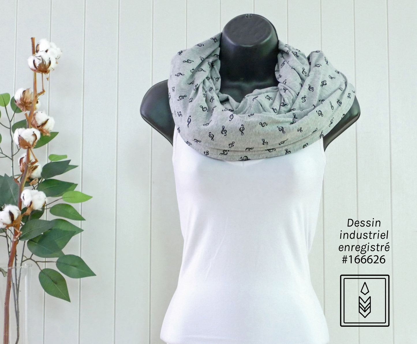 Infinity scarf in grey bamboo with patterns of treble clefs