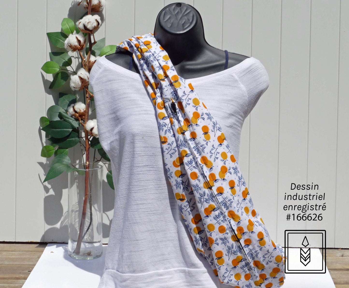 Foulard blanc aux motifs d'oranges