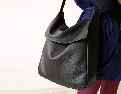 Sac fourre-tout en cuir noir minimal