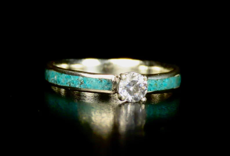 Solitaire Turquoise 14K White Gold Engagement Ring - Atelier du bon Bouleau