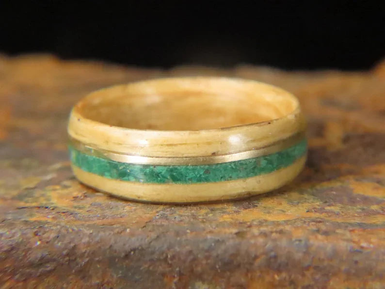 Malachite Wood Ring, Malachite Ring, Wood ring, Mens wedding band Malachite jewelry, Boho Jewelry, Gemstone Ring, Etsy Rings , Wood engagement ring, Wood jewelry, Mens ring, Rings for women, malachite, malachite gemstone, natural malachite, green malachite,  