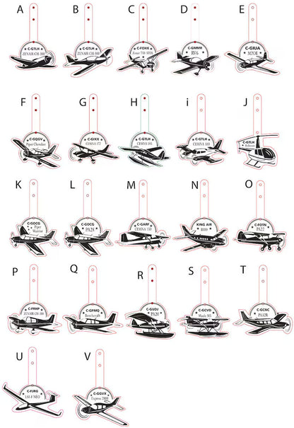 2 Porte-clés en cuir personnalisés avec lettre d'identification et modèle d'avion. 2 Porte-clés personnalisés avec numéro de queue d'avion